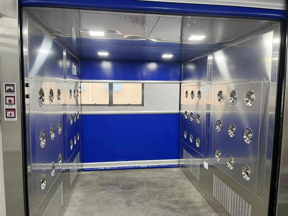 Air shower room